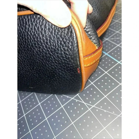 Dooney & Bourke Black and Tan Crossbody Bag - Picture 5 of 11